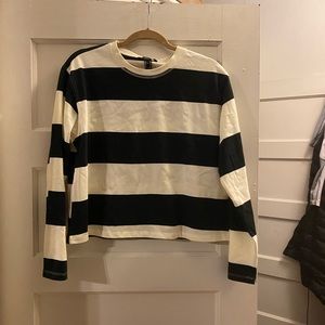 Black and white long sleeve tee shirt